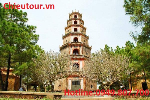 NHA TRANG - BÃI DÀI - KDL TẮM BÙN KHOÁNG TRĂM TRỨNG - VINPEARLAND
