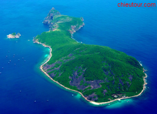 Toàn cảnh Hòn Mun Toàn cảnh Hòn Mun