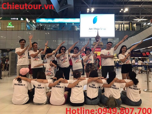 Hình Tập Thể Tại Sân Bay Hình Tập Thể Tại Sân Bay