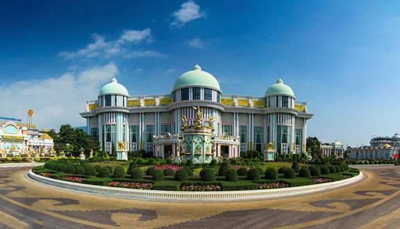 KHÁM PHÁ XỨ SỞ CHÙA VÀNG