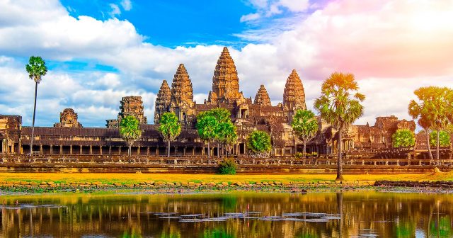 Tour campuchia khởi hành từ cần thơ Đền Angkor Wat